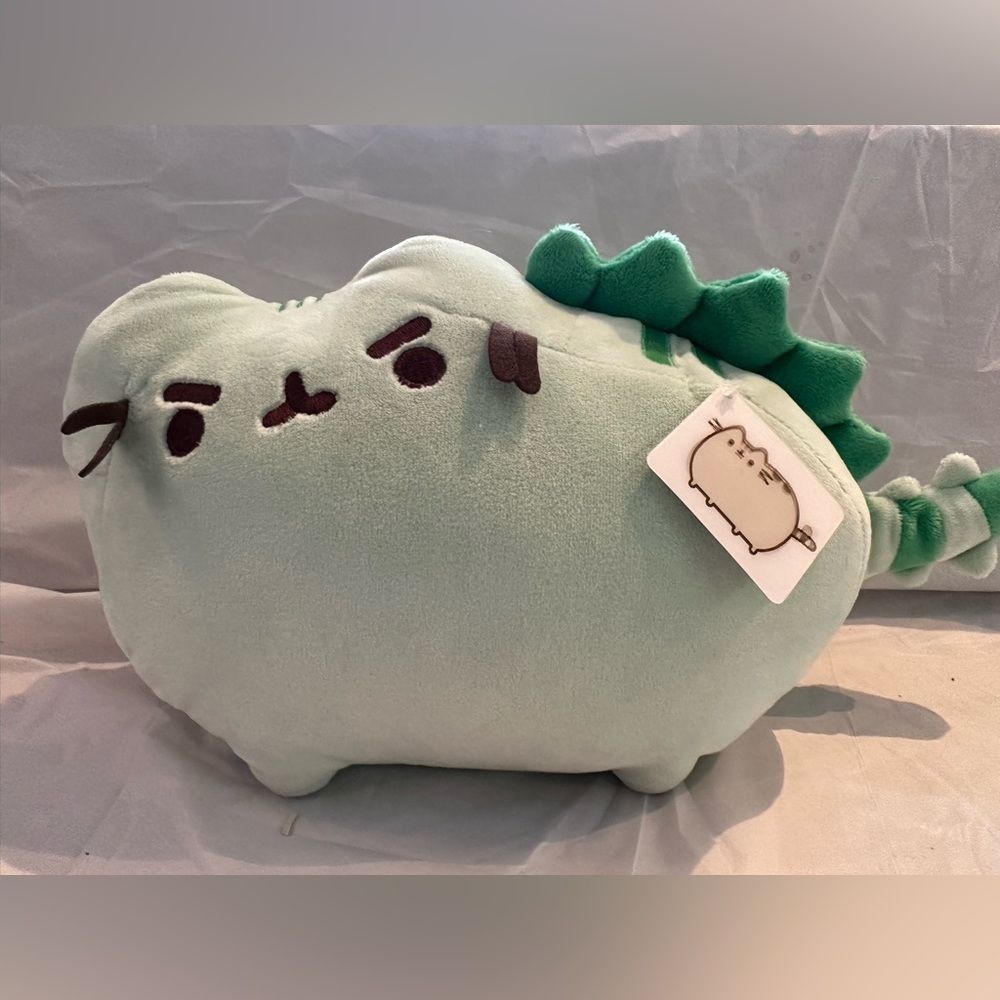 Dinosaur Pusheen Plush